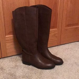 Universal Thread Boots